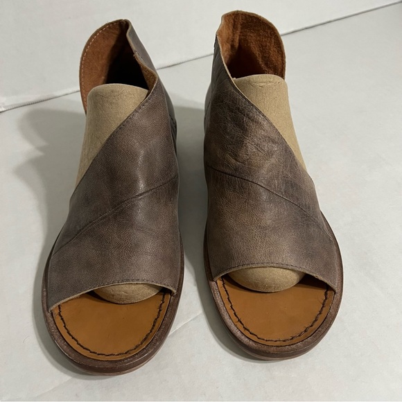 Free People Mont Blanc Woman’s Leather Sandal Side Cutouts Open toe Silhouette - Picture 2 of 9